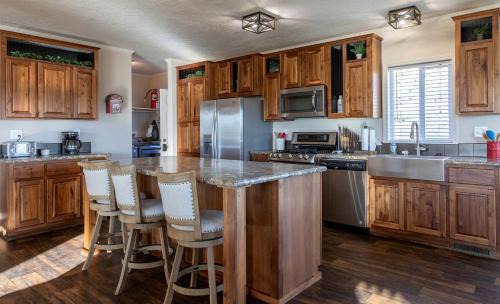 Etna Villa | Gorgeous Secluded Villa with Hot-tub, Fire Pit and Games in Etna, Wyoming