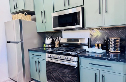 Idaho Falls House | Gorgeous two-bed suite + bonus media room and sleeping loft in updated duplex