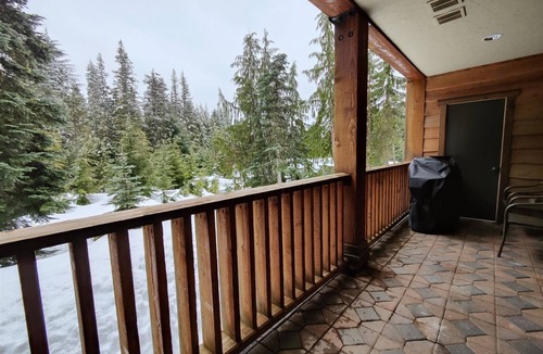 Government Camp House | Grand Lodge 5 at the Official Collins Lake Resort