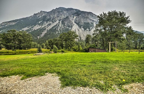McLeod House | 'Grand Slam Ranch:' Hike & Fly Fish On-Site!