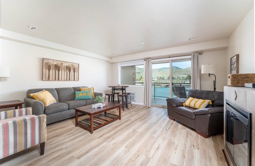 Chelan Condo | Grandview 634 Waterfront condo on Lake Chelan