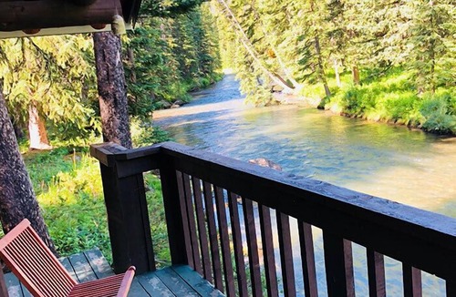 Silver Gate Cabin | Grizzly Lodge