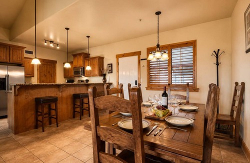 Bear Hollow Village Condo | Gym | Multiple Hot Tubs | Free Bus Route