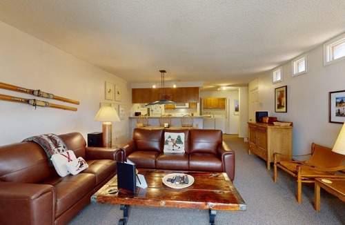 Ketchum Condo | Habitat Condo A7 - Easy Walk to Downtown Ketchum & Hot Tub Onsite