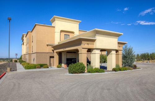 Mountain Home Hotel | Hampton Inn & Suites Mountain Home