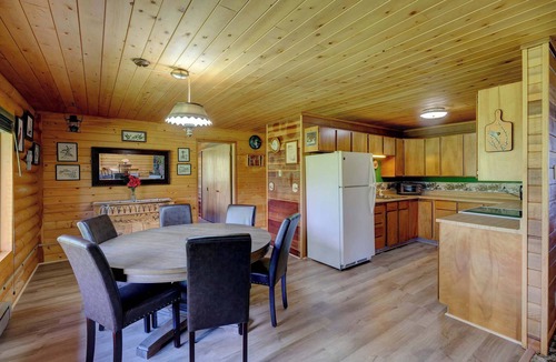 Buffalo House | Hideaway Cabin — Mountain Views, Fire Pit, Buffalo WY