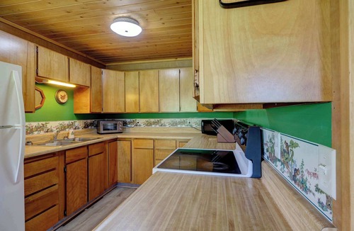 Buffalo House | Hideaway Cabin — Mountain Views, Fire Pit, Buffalo WY