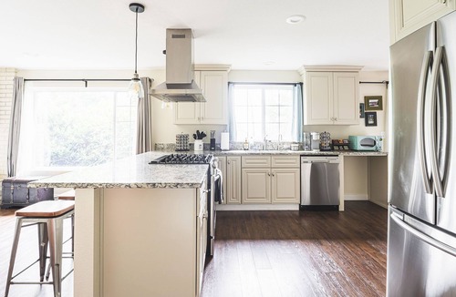 Squak Mountain House | Hillside Cottage w/Chef's Kitchen miles from Seattle
