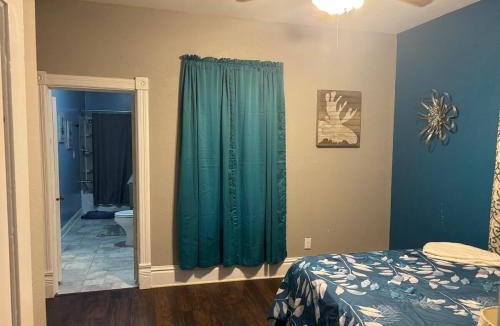 Glendive House | Historic 1902 Home Near Makoshika State Park 4BR