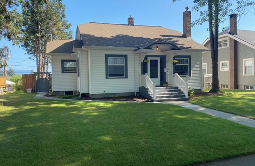 Lynden House | Historic Front Street Home