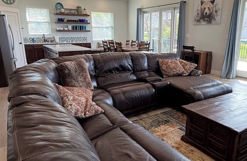 Sweetwater House | Holiday Retreat-Covered Deck, Lake View, Hot Tub, Ideal Beach, Game Rm & More!
