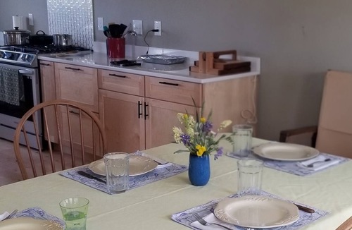 Columbus House | Home on the Ridge- peaceful 3 bedroom home with big sky views