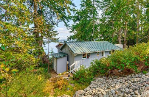 West Hills House | Hood Canal Views: Remote Cabin in Quilcene!