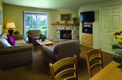 Harbor Village Resort | Horseback riding, skiing, snowboarding, cross country skiing & MORE !