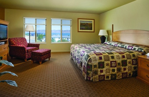 Harbor Village Resort | Horseback riding, skiing, snowboarding, cross country skiing & MORE !
