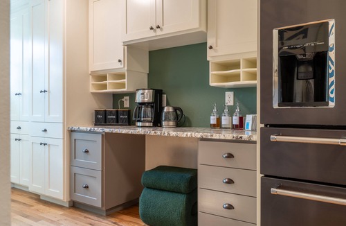 Pocatello House | Hot Tub + Fire Pit Retreat, Pocatello–Chubbuck, Game Room, steps from ISU