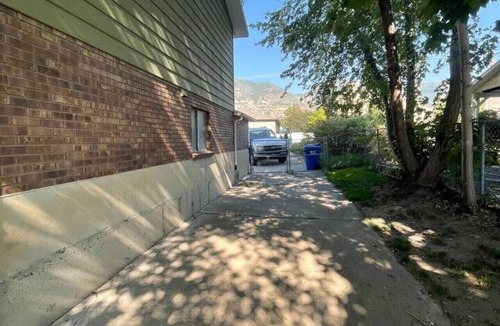Centerville House | Hot Tub+Game Room, 8 Ski resorts + SLC | Sleeps 14