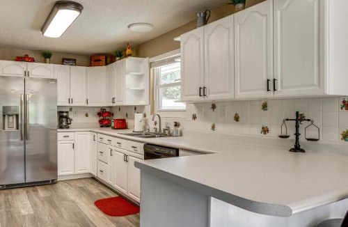 North Ogden House | Hot Tub, Game Room, Putting Green! Ogden Oasis