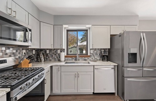 Martinez Park House | Hot Tub Hideout | Old Town’s Best Group Stay