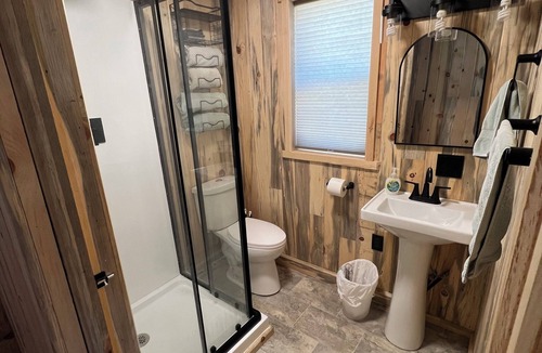 Mahto Cabin | Hunter's Paradise 2-bedroom cabin in McLaughlin