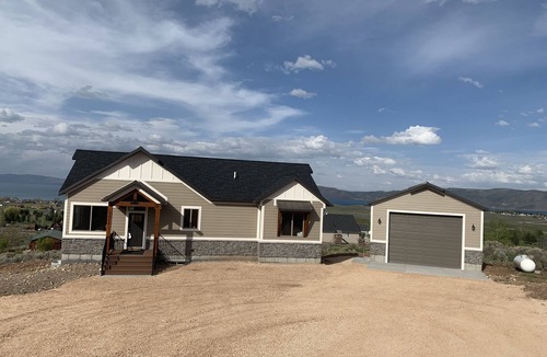 Sweetwater House | Hydeaway Cabin at Bear Lake