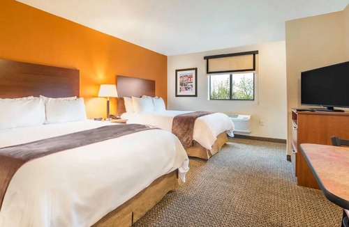 Twin Falls Hotel | Immerse Yourself in Twin Falls’ Natural Beauty from a Room w/Full Kitchen
