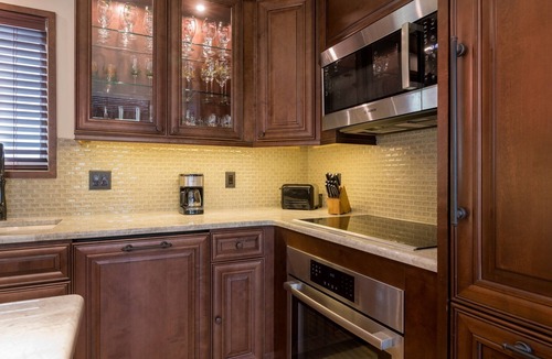 Elkhorn Village House | Indian Springs Townhome! Patio and Deck Area!