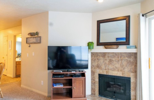 Harbor Village Condo | Inn Building Condo #207 1 Bed, 1 Bath