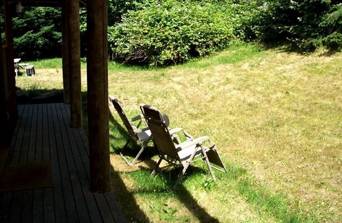 Lummi Island Cottage | Inviting Cottage Rental with Private Deck near Bellingham, Washington