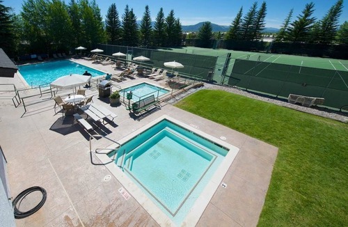 Teton Village Condo | JHRL - Teewinot C5, top-floor condominium on skier shuttle route