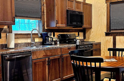 Libby Cabin | Just minutes from Lake Koocanusa and hunting, boating and fishing.
