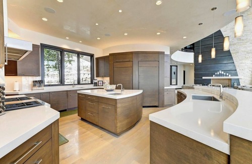 Park City House | KBM Resorts| Walk to Slopes, Sports Court, Private Home Theater, Sleeps 17, Outdoor Hot Tub PCO-184M