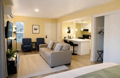 Central City Apartment | King Bed * Extensive Cleaning Protocol *Downtown