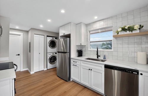 North End Apartment | King Bed Walk to it all! Stadium District Oasis