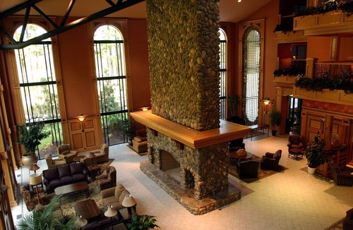 North Bonneville Resort | King Room with Courtyard View