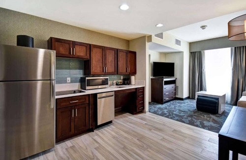 Salt Lake City Hotel | King Suite w/Kitchen Salt Lake City Airport+Pool