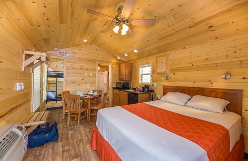 Irwin Cabin | KOA Style Cabin1 - Swan Valley RV Park. Short walk to the beautiful Snake River.