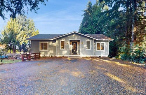 Lake Goodwin House | Lake Goodwin Retreat