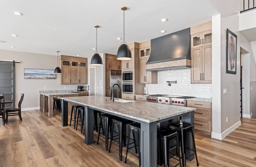 Fish Haven House | Lake Haven-11 Bedrooms - Sleeps 70+ - Indoor slide
