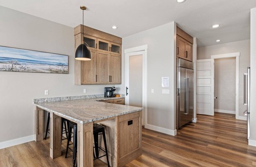 Fish Haven House | Lake Haven-11 Bedrooms - Sleeps 70+ - Indoor slide