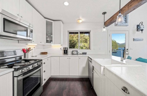 Hayden Lake House | Lakefront Hayden Lake Home with Private Dock for Family Getaways
