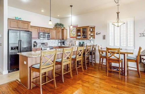 East Hope Cabin | Lakefront home with kayaks, dock, WiFi, fireplaces, BBQ grill