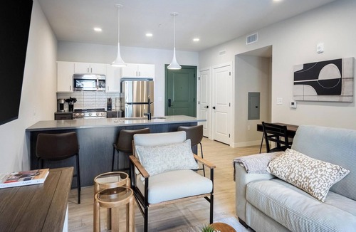 People's Freeway Apartment | Landing | Amazing 1BD, Clubhouse, Courtyard