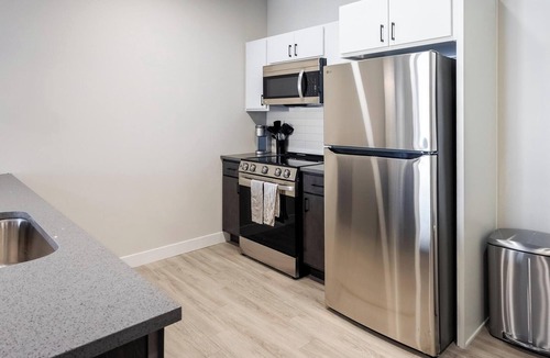 People's Freeway Apartment | Landing | Amazing 1BD, Clubhouse, Courtyard