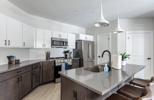 People's Freeway Apartment | Landing | Beautiful 2BD, Clubhouse, Gym
