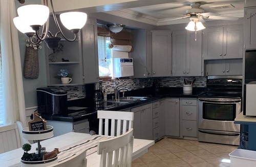 Idaho Falls House | Large Family Home w/ huge Lot/ Close Yellowstone Park