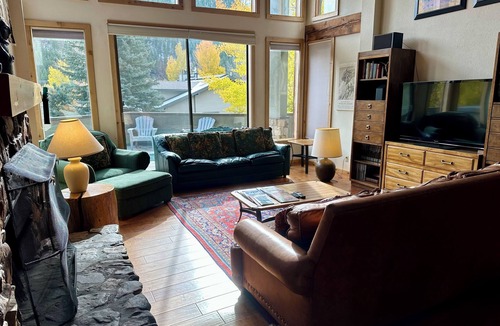 Warm Springs House | Large Warm Springs Oasis, 5 BR/5 BA. 10 Beds! Sauna and Hot Tub