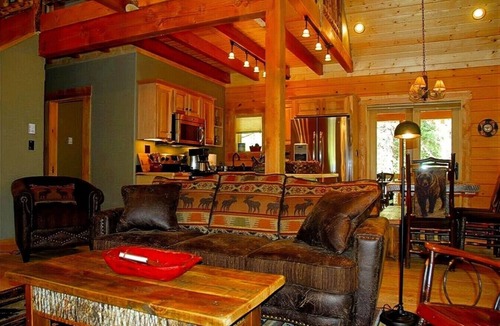 Lazy Acres House | Lazy Moose Lodge, 20+ min from Yellowstone!