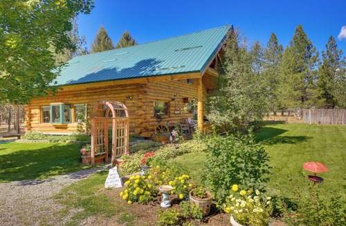Libby Cottage | Libby Home w/Mountain Views, Gazebo & Fire Pit!