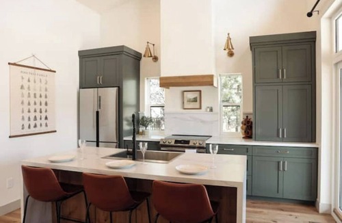 Rexburg Cabin | LittleWoods Lodge+Private Forest